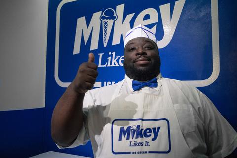 Mikey Likes It Ice Cream personel
